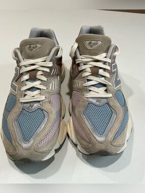 🪴🪴🪴NWOT Authentic New Balance  9060 Running Shoes, Size 11 US, Unisex